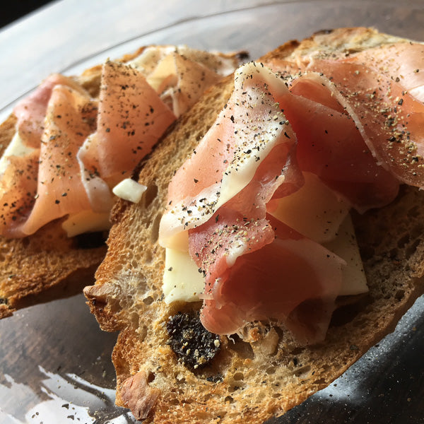 玄米パン くるみレーズンいちじくバケット